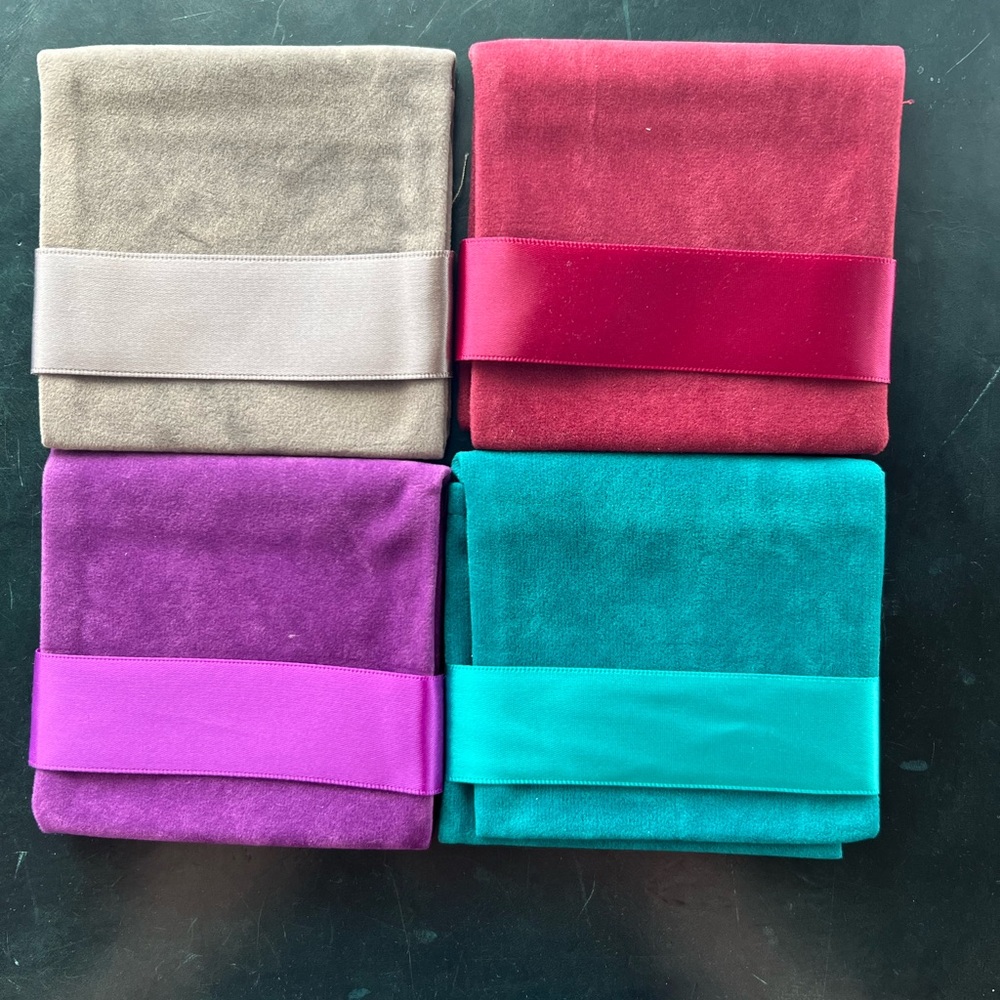 Velveteen Jewerly Pouches - LOT of 20pcs